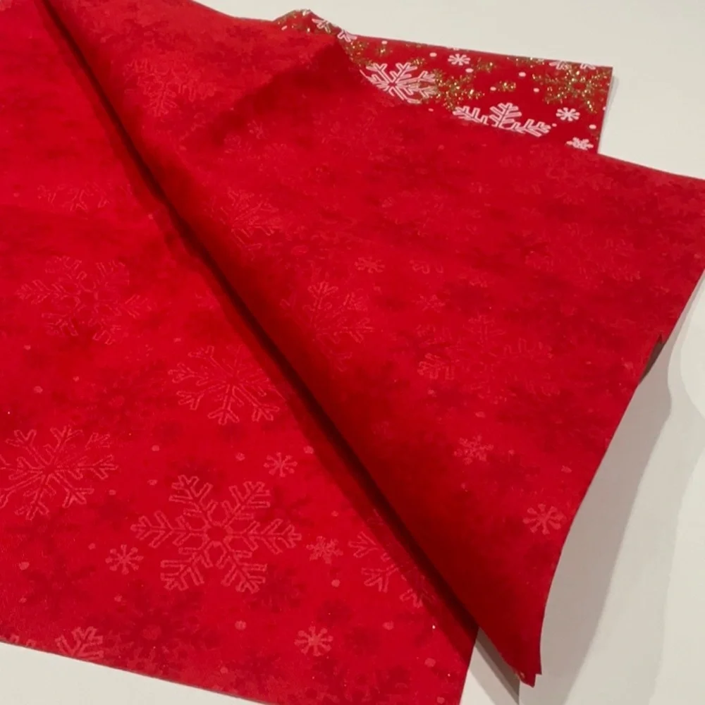 ☀️☀️☀️NWT Christmas Table Runner Black/White/Gold, 72”x 14”